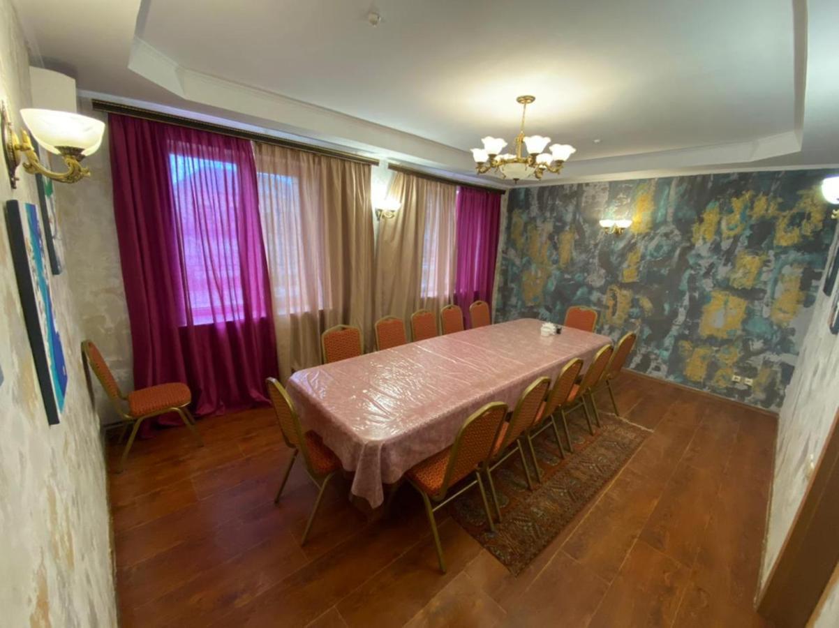 Hotel Alma Ata Zhosaly 외부 사진
