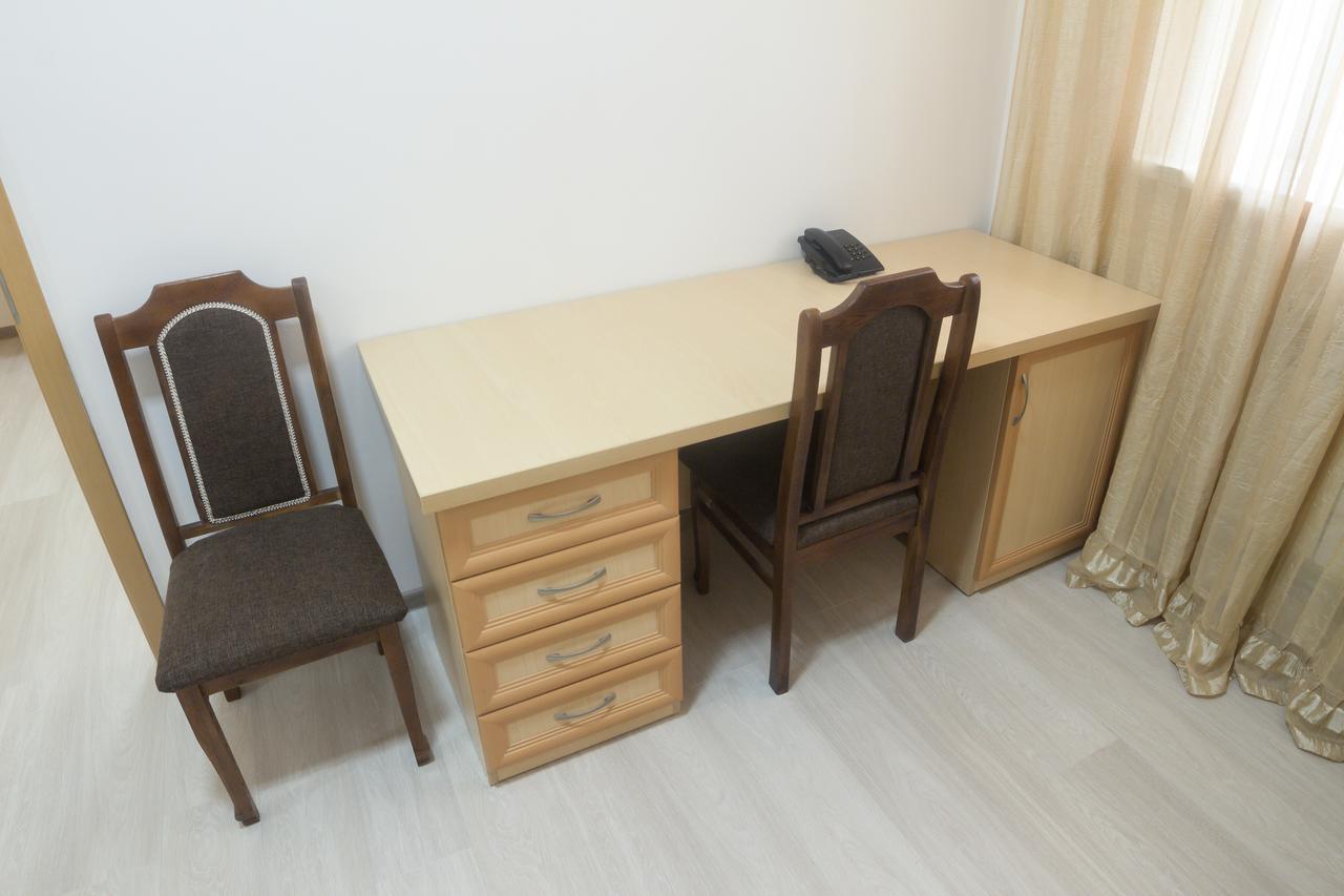 Hotel Alma Ata Zhosaly 외부 사진